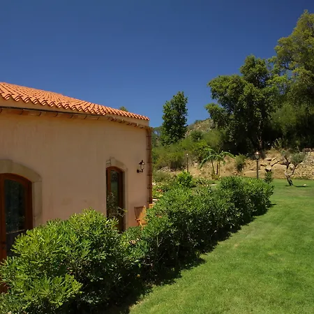 Le Ginestre Bed & Breakfast 3*