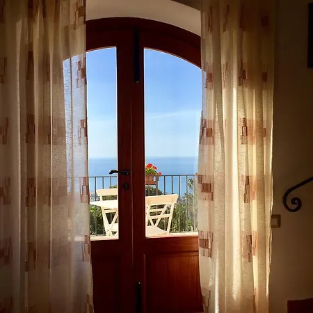 Alojamento de Acomodação e Pequeno-almoço Le Ginestre Cefalù